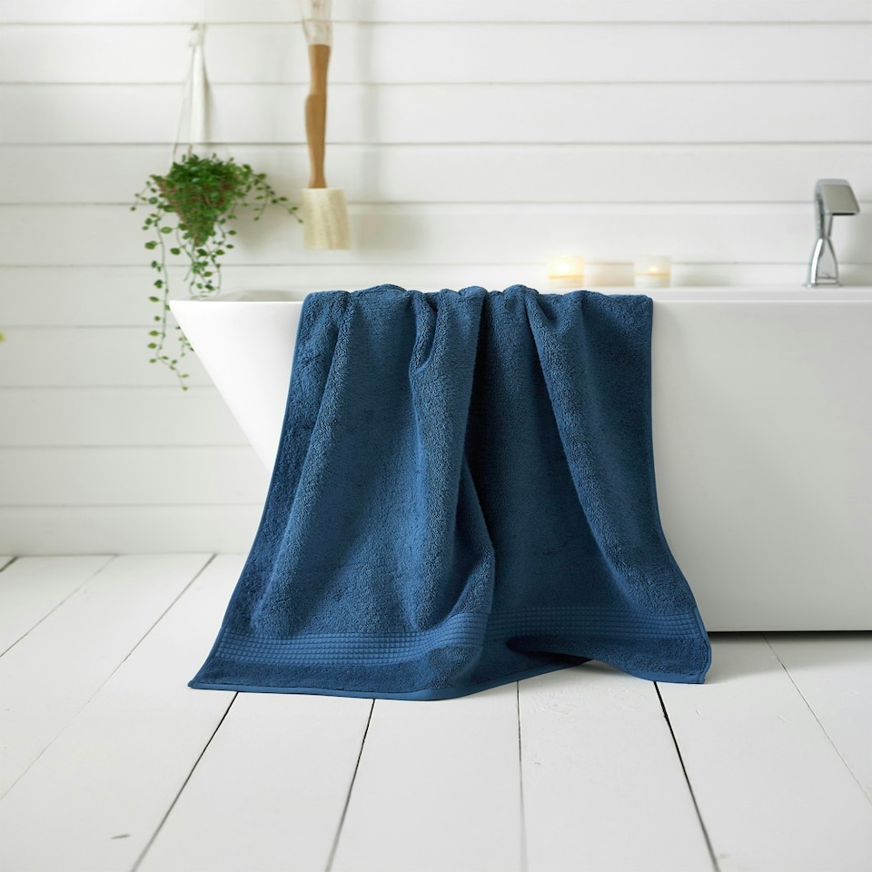 image 1 of Poloma 700GSM Supersoft Cotton Towels – Ultra-Absorbent, Premium Comfort in All Sizes Blue | Amethyst | Hand towel