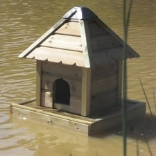 Floating Duck Nesting Box, Duck House for Ponds, Waterfowl Nest - W46 x H62 cm Brown | One Size