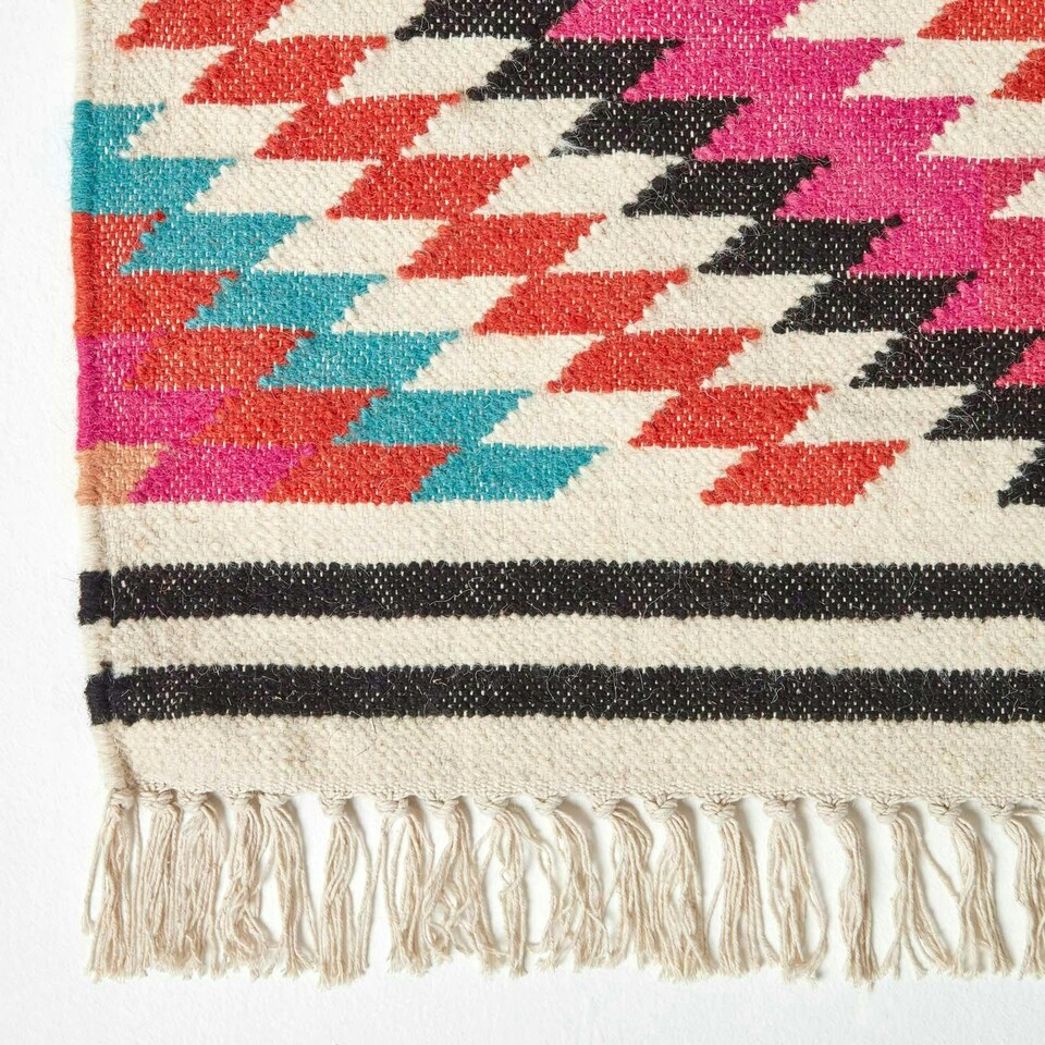 image 1 of Homescapes Manila Handwoven Diamond Kilim Wool Rug - 160 x 230 cm | Pink | Pink, orange, blue, white and black