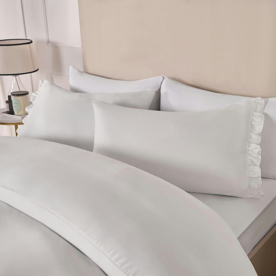 image 1 of OHS Ruffled Frill Edge Duvet Cover and Pillowcase Bedding Set, King - White