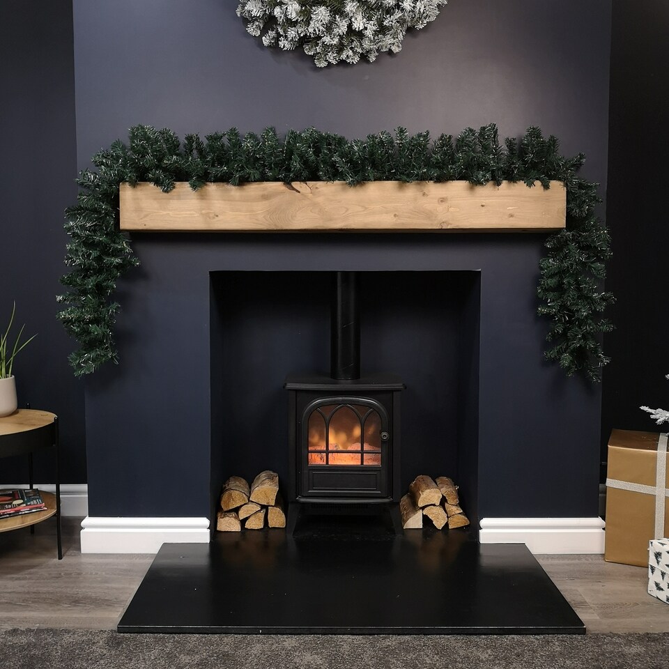 image 1 of 2.7m x 25cm Plain Green Christmas Garland with 200 Tips