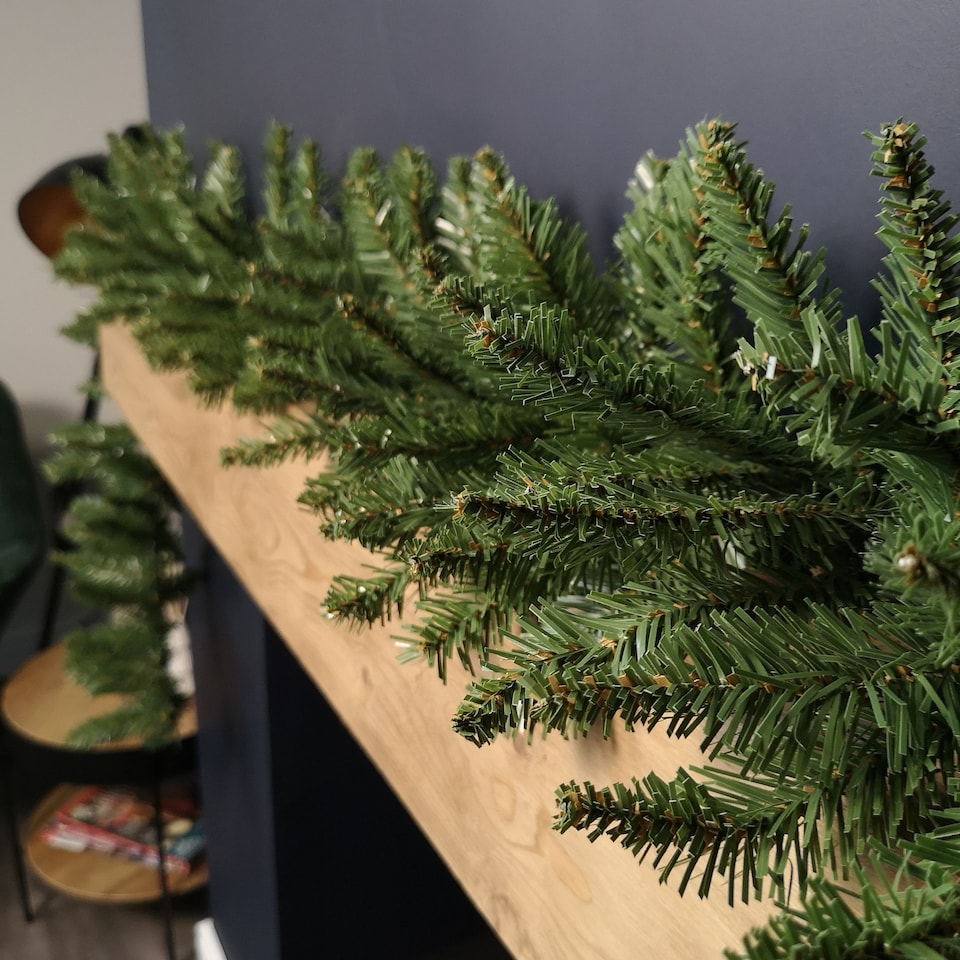 image 1 of 2.7m x 25cm Plain Green Christmas Garland with 200 Bullet Tips