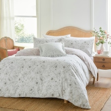 Wylder Bella Reversible Floral King Duvet Cover Set Cream | White | King