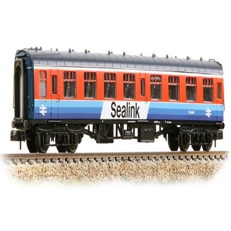 Graham Farish Mk1 SK BR Sealink SC24856