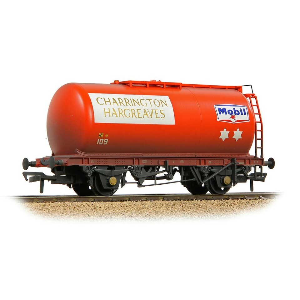 Bachmann 45t TTA Tank Charrington Hargreaves/Mobil Weatherd Red 109