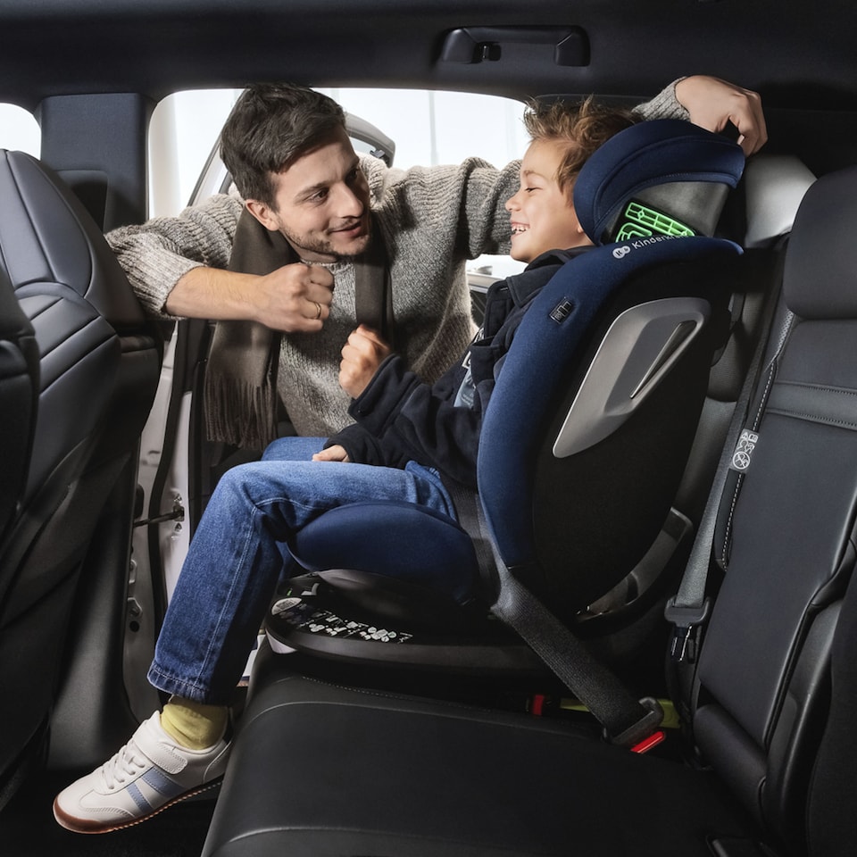 image 1 of Kinderkraft I-GROW 2 PLUS i-Size Car Seat | Black | Black