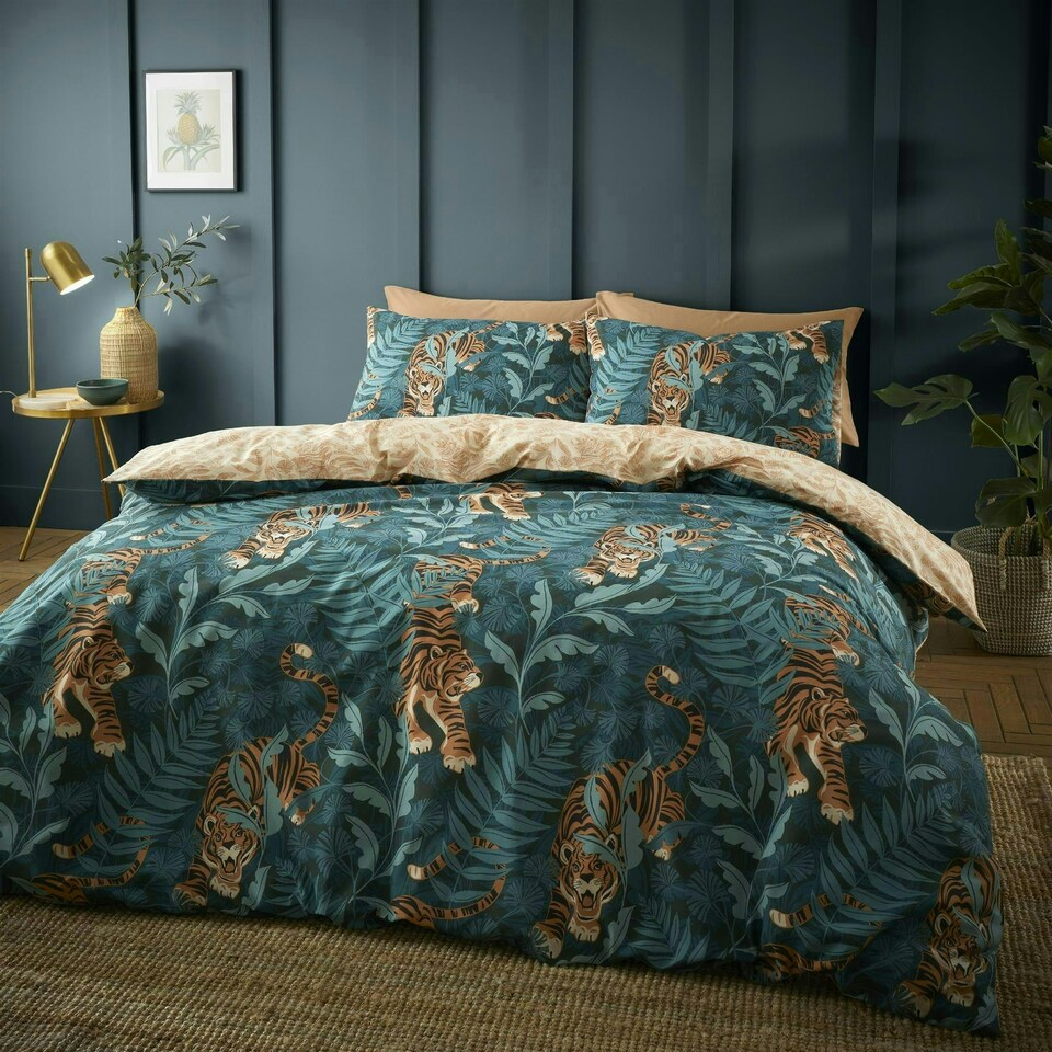 image 1 of Catherine Lansfield Tropic Tiger Green Duvet Cover Set Green | King