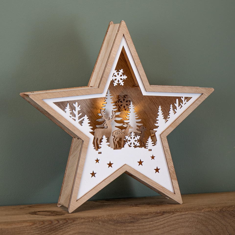 image 1 of 23cm Battery Operated Wooden Star Shape Woodland Scene Christmas Decoration