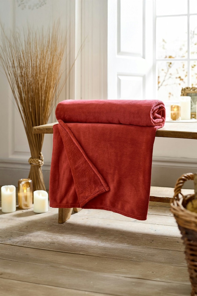 image 1 of Snuggle Touch 140 x 180cm Soft Blanket - Solid Colour Plain Throws | Red | Crimson | 1