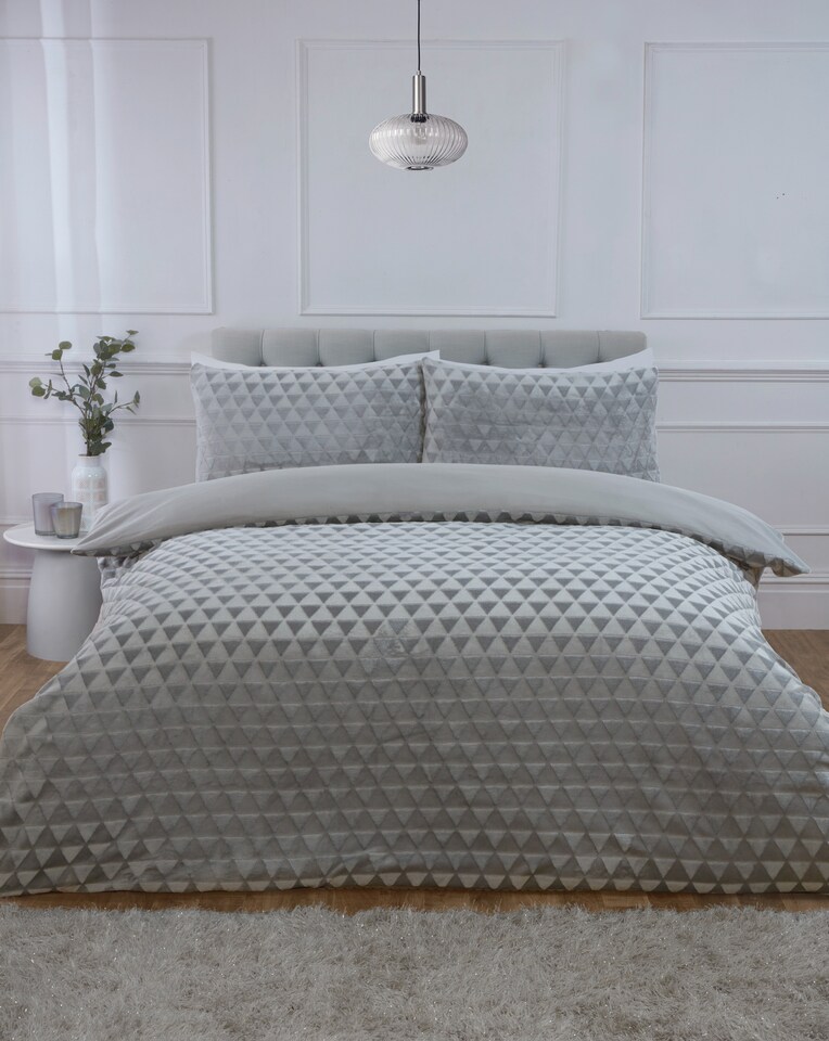 image 1 of Diamond Cut Teddy Polyester Fleece Duvet Cover Set with Pillowcase | Silver | King