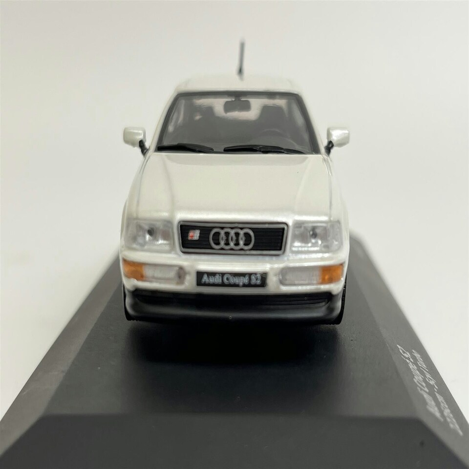 image 1 of 1992 Audi Coupe S2 2226ccm 5cyl Turbo White 1:43 Scale Solido 4312202