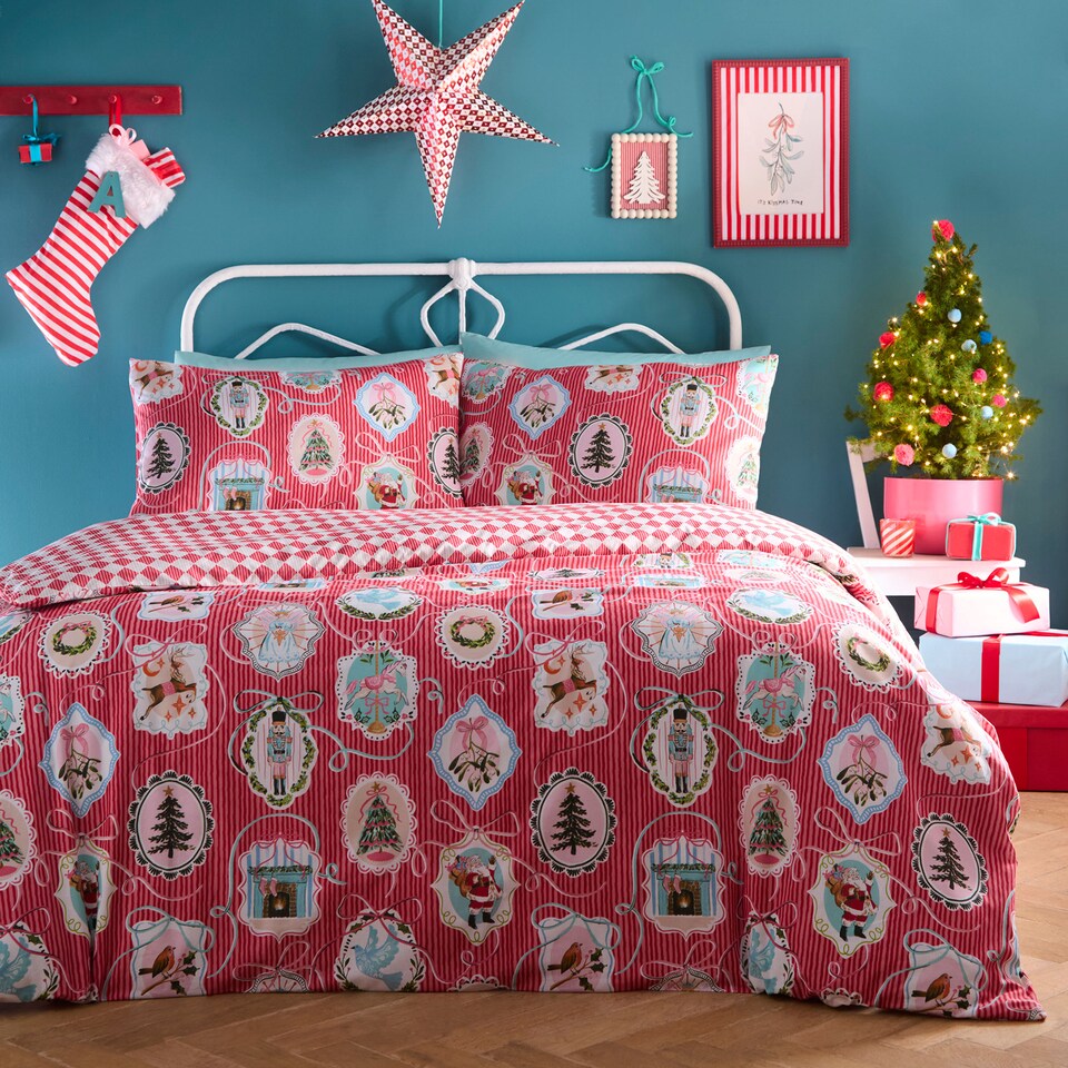 image 1 of Fusion Christmas Vintage Frames Duvet Cover Set Red