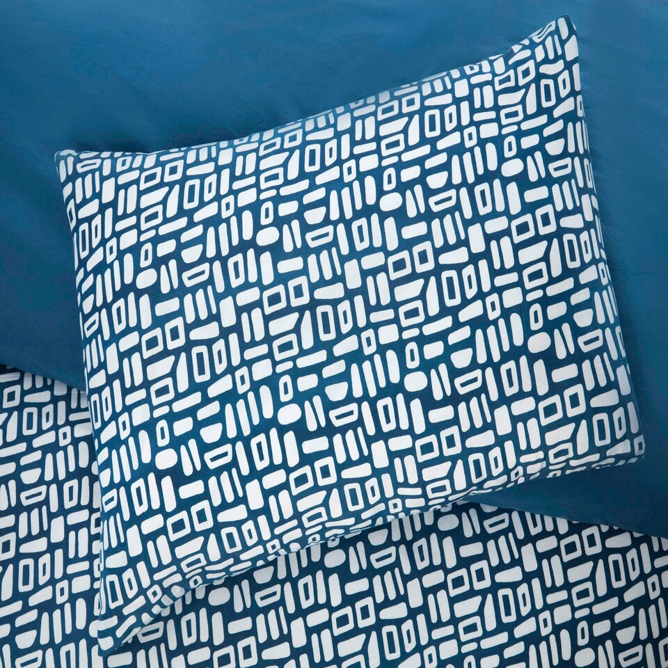 image 1 of Pebbles Polyester Duvet Cover Set with Pillowcase Green | King