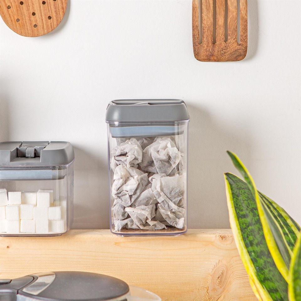 image 1 of Argon Tableware Flip Lock Plastic Food Storage Containers - 800ml - Grey - Pack of 6