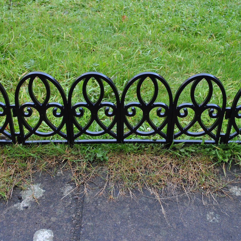 image 1 of Traditional Black Plastic Garden Lawn Edging (56cm x 30cm) - 5 Panels