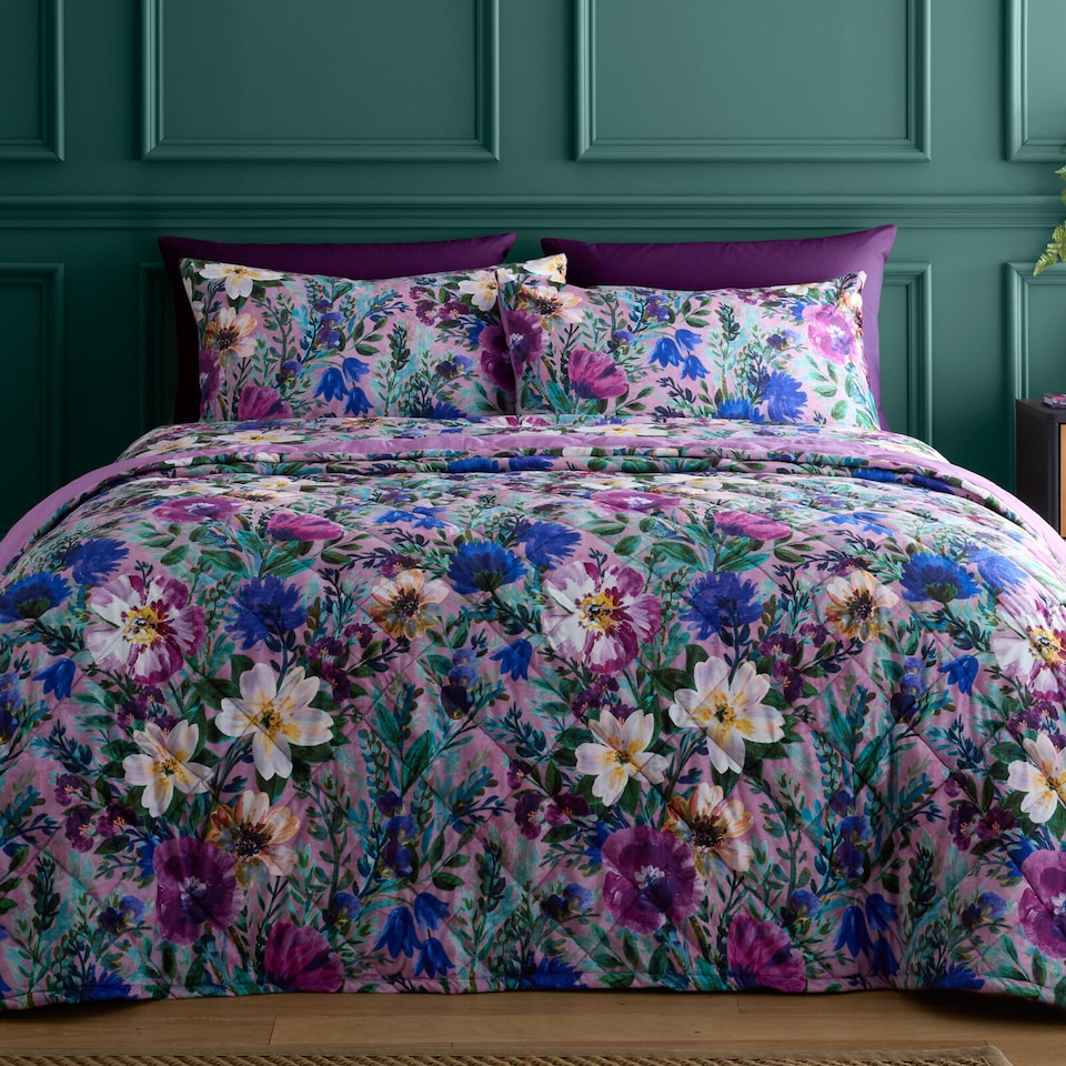 Portfolio Home Ophelia Floral Purple Quilted Quilted Throwover Bed Throw Blanket 200x230cm | Purple