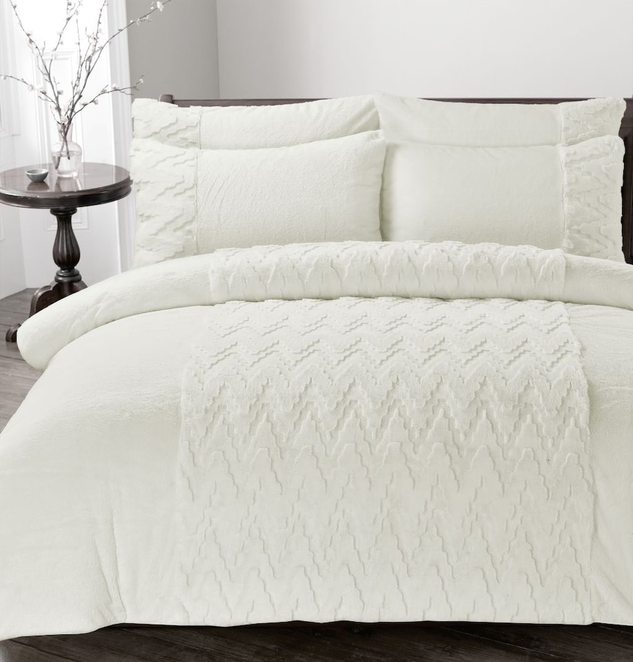 image 1 of Homes Linen Amari Teddy Fleece Cream Duvet Cover Set with Pillowcases Ultra Soft Plush Warm Cosy Winter Bedding Set | Cream | Double