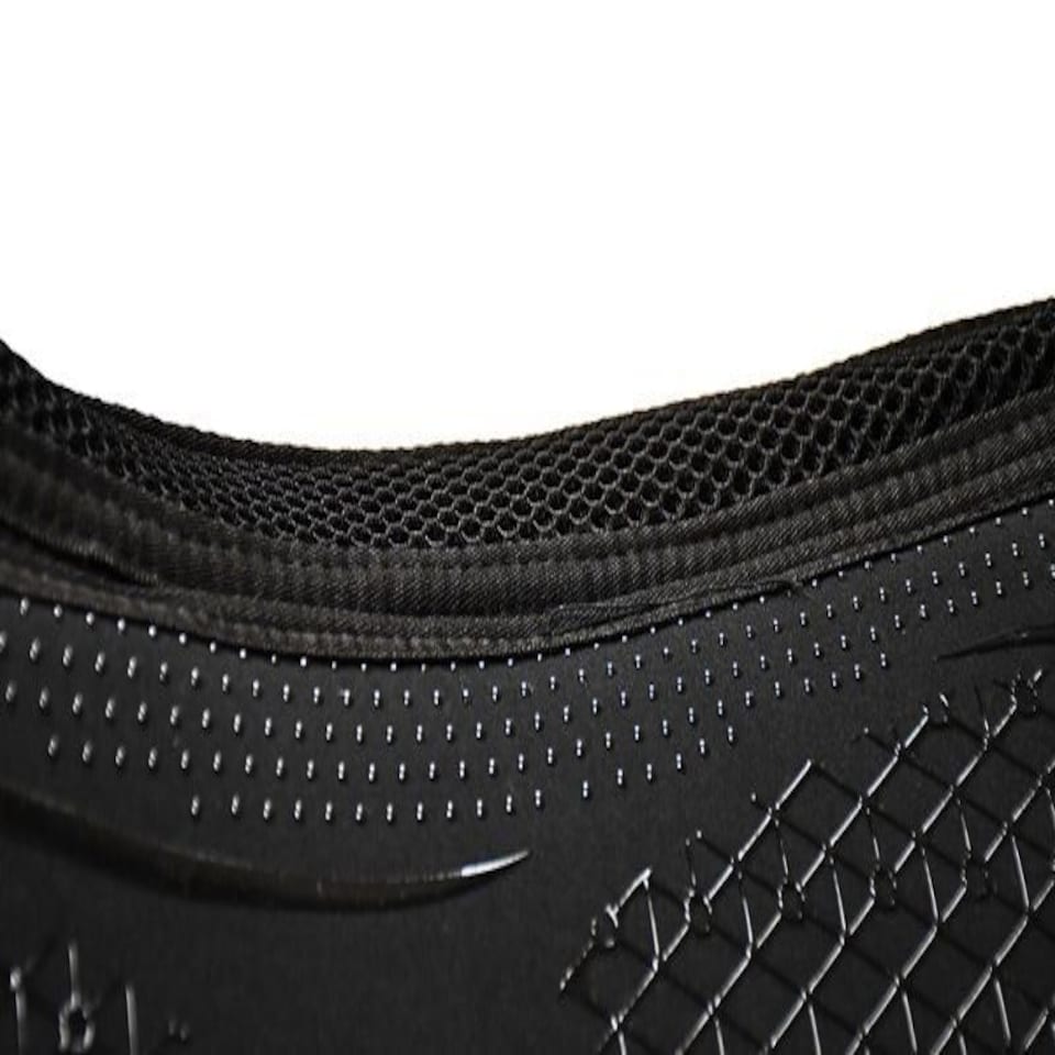 image 1 of Rhinegold Silicone Top Interchangeable Riser Pad Black | Size: Cob
Colour: Black