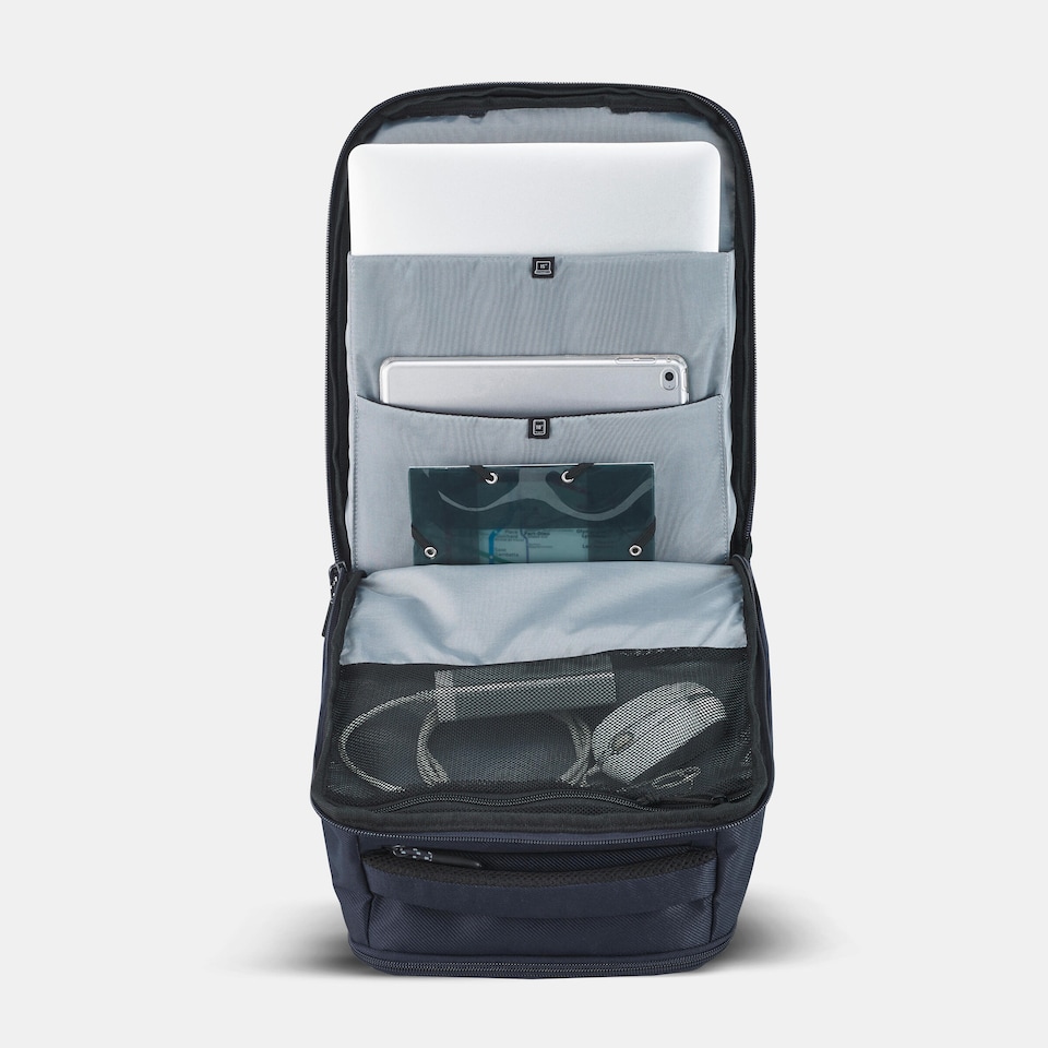 image 1 of Decathlon Multi-pocket hiking backpack 23 L, Escape 500
