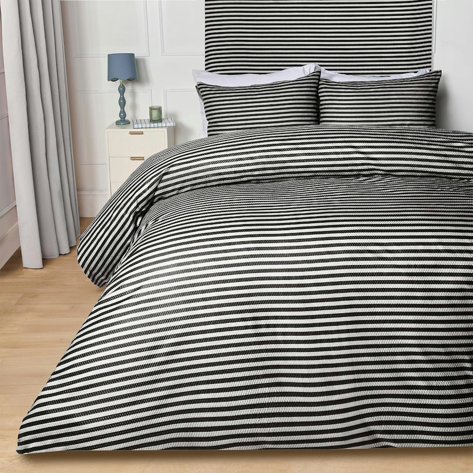 image 1 of OHS Stripe Embossed Soft Cosy Plush Plump Duvet Cover and Pillowcase Bedding Set | Blue | Navy | Double
