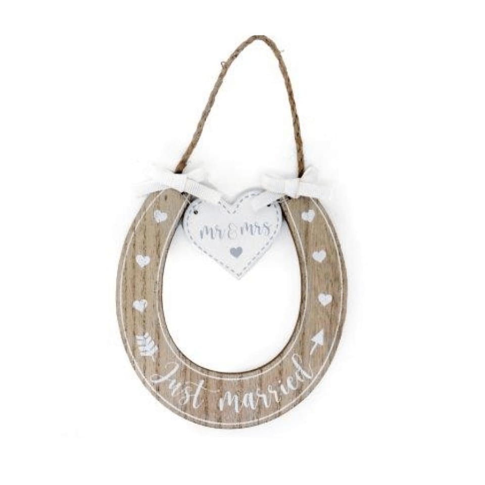 Sil Mr and Mrs Just Married Wooden Horseshoe Decoration