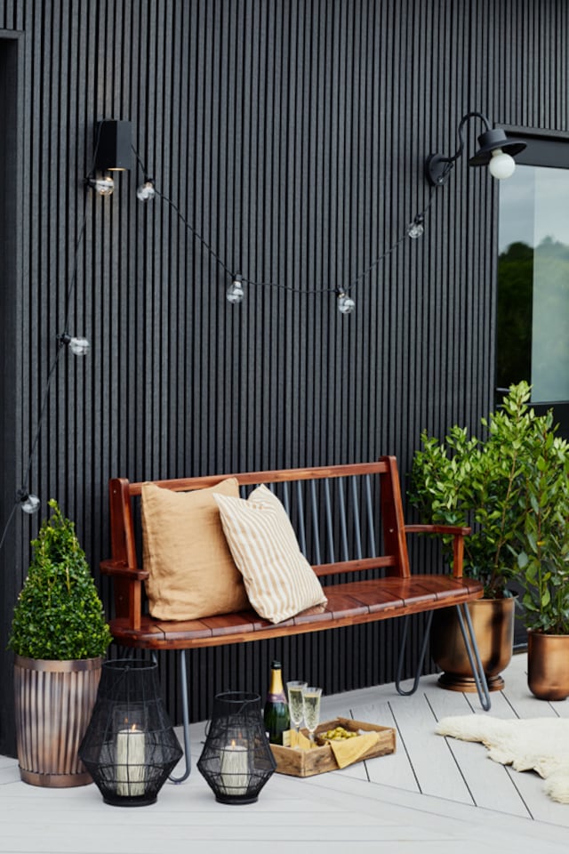 image 1 of Portofino Curve Wirework Lantern - Mild Steel/Glass - L23 x W23 x H30 cm - Black