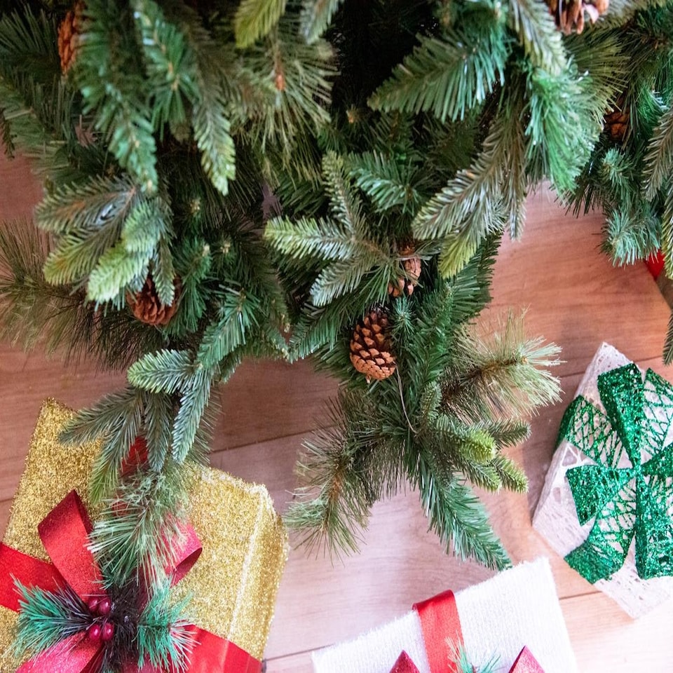 image 1 of 6FT Californian Boulder Bushy Look Luxurious Forest Green Artificial Christmas Tree Pine Cones Hinged Branches | Green | Green