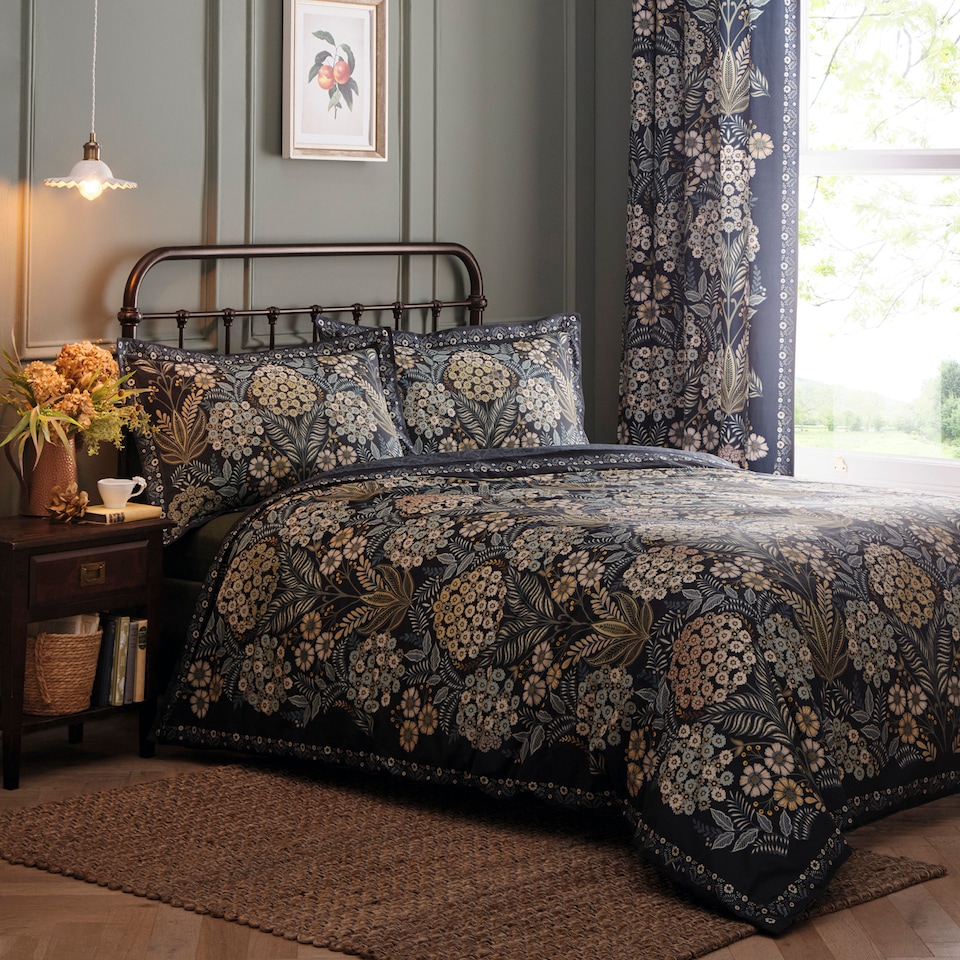 image 1 of Appletree Evelina Duvet Cover Set Navy
