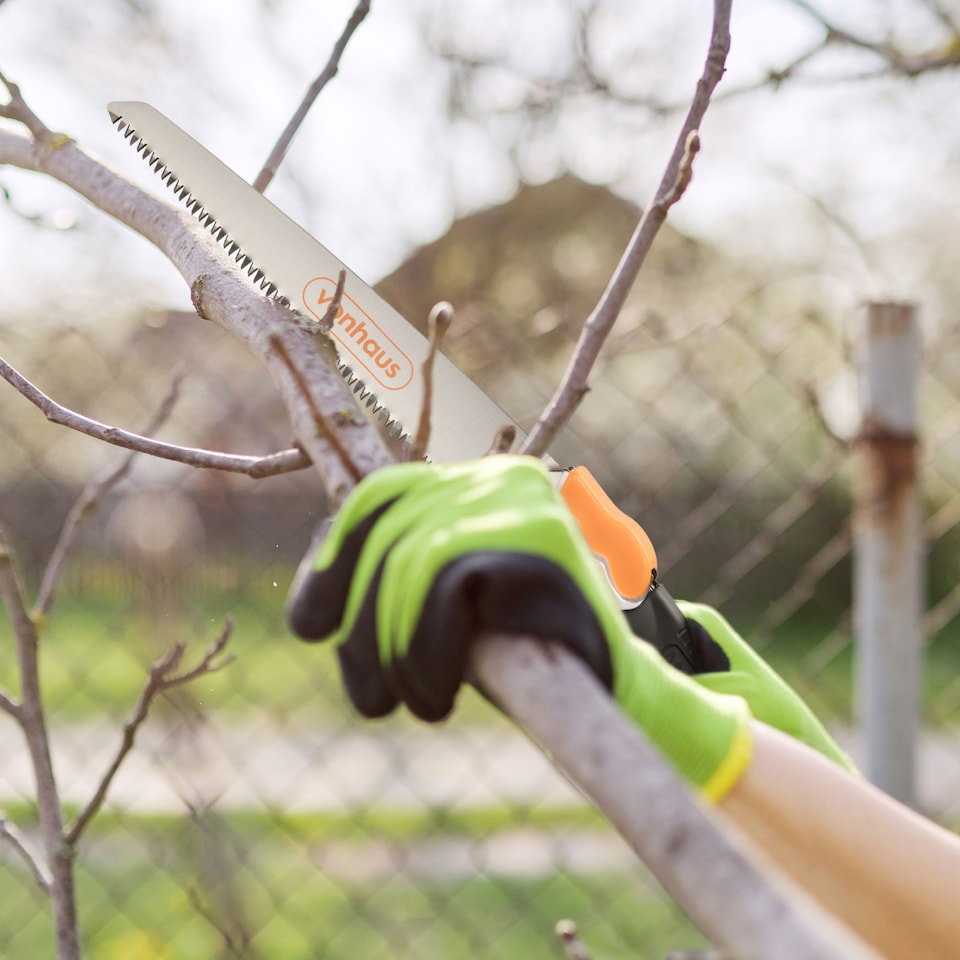 image 1 of VonHaus Folding Pruning Saw with 3 Blades