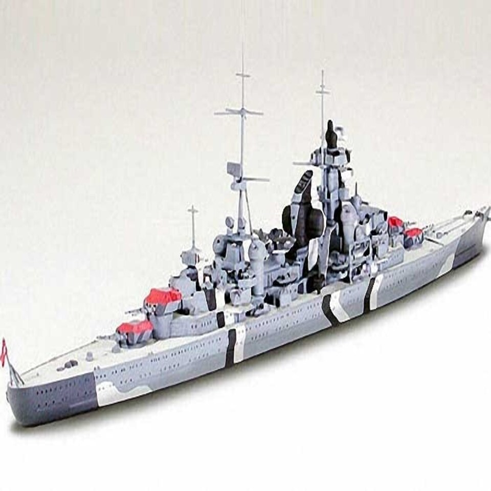 Tamiya German Navy Heavy Cruiser Prinz Eugen (1:700 Scale)