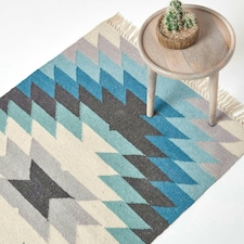 Homescapes Helsinki Handwoven Geometric Blue Grey and Cream Kilim Wool Rug - 160 x 230 cm | Blue | Blue, green, grey and Cream