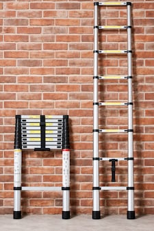 Neo 2.9M Extendable Steel Foldable Telescopic Ladder | Silver