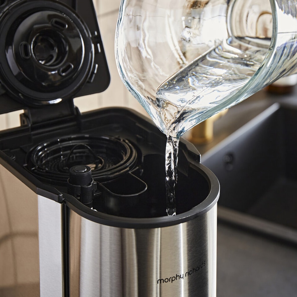 image 1 of MORPHY RICHARDS TAZZA POUR & GO SINGLE CUP COFFEE MACHINE