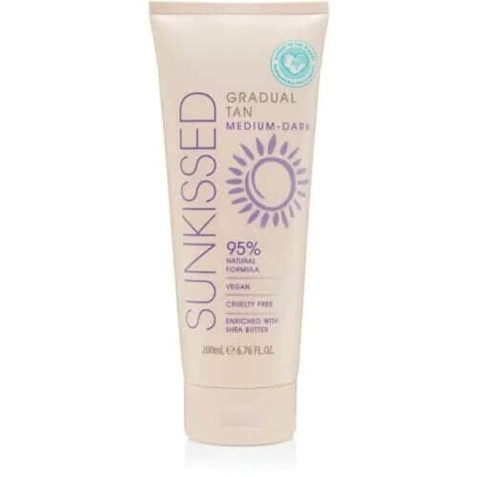 image 1 of SUNKISSED GRADUAL TAN MEDIUM DARK 200ML