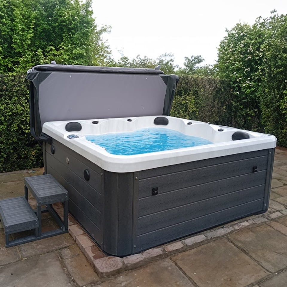 image 1 of Cargill Bay II Hot Tub