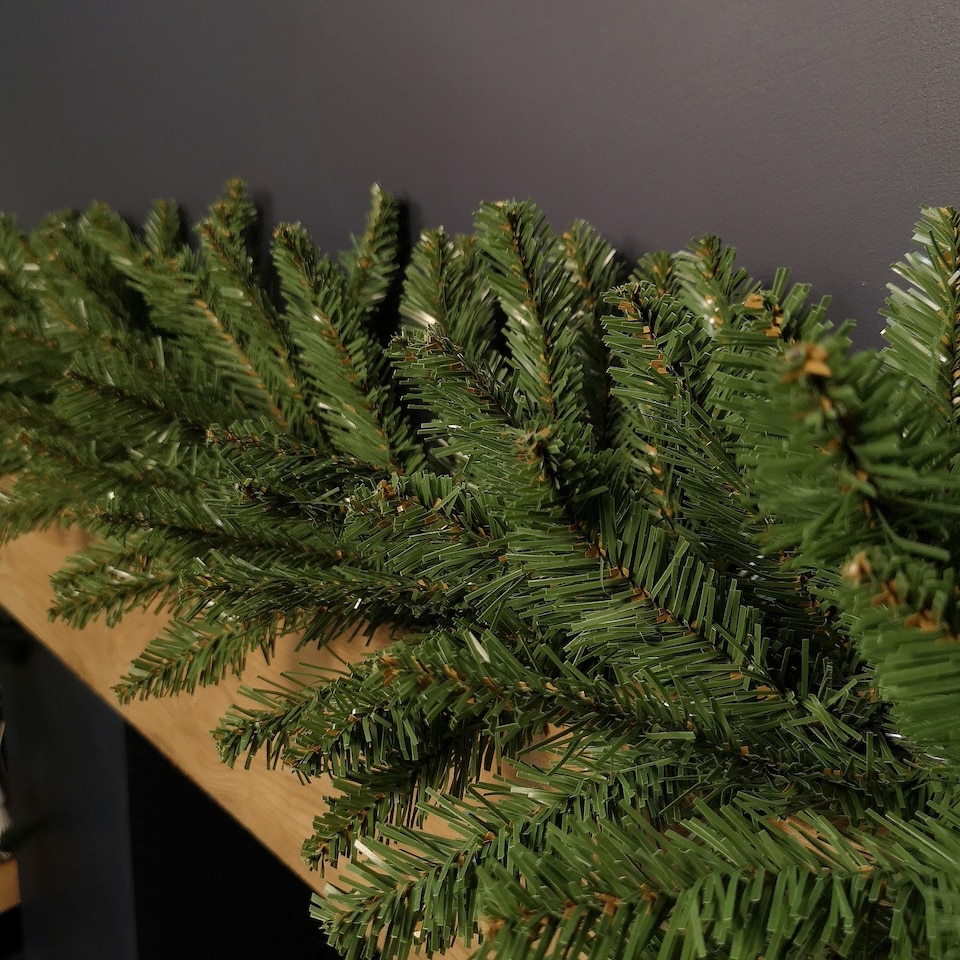 image 1 of 2.7m x 30cm Plain Green Christmas Garland with 260 Bullet Tips