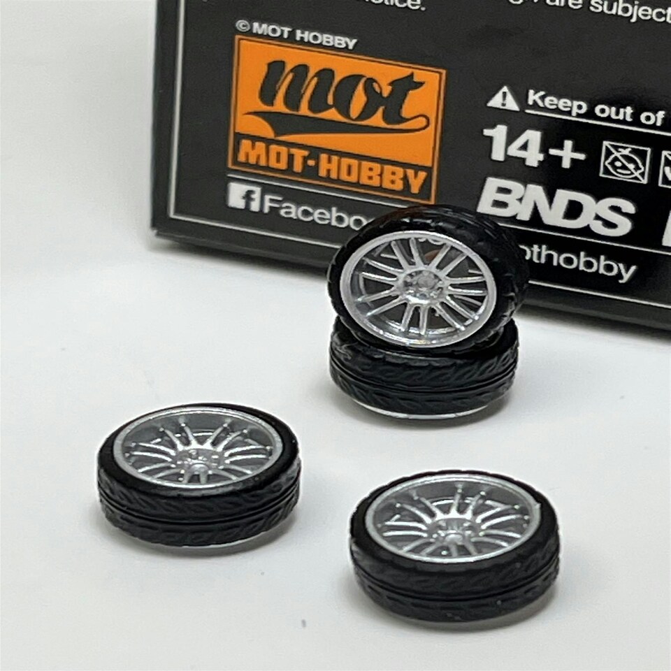 image 1 of BNDS Custom Wheel Parts Wheel and Tyre Set Silver 1:64 MOT Hobby BC26406SR