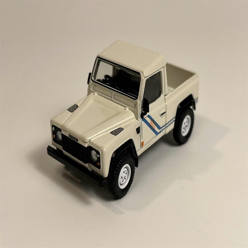 image 1 of Land Rover Defender 90 Pick Up White 1:64 Scale Mini GT MGT00338R
