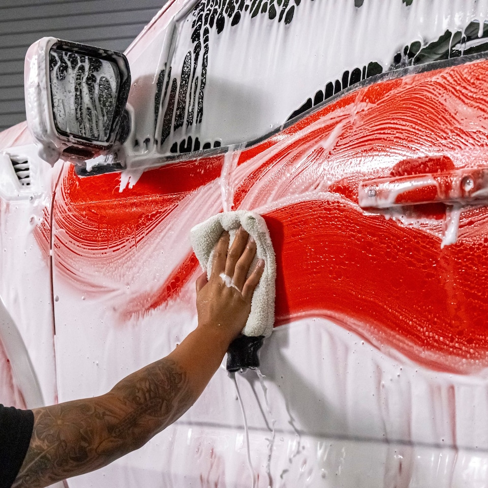 image 1 of Meguiar's PH Neutral Car Wash Watermelon Bubblegum 1.89L G250464EU