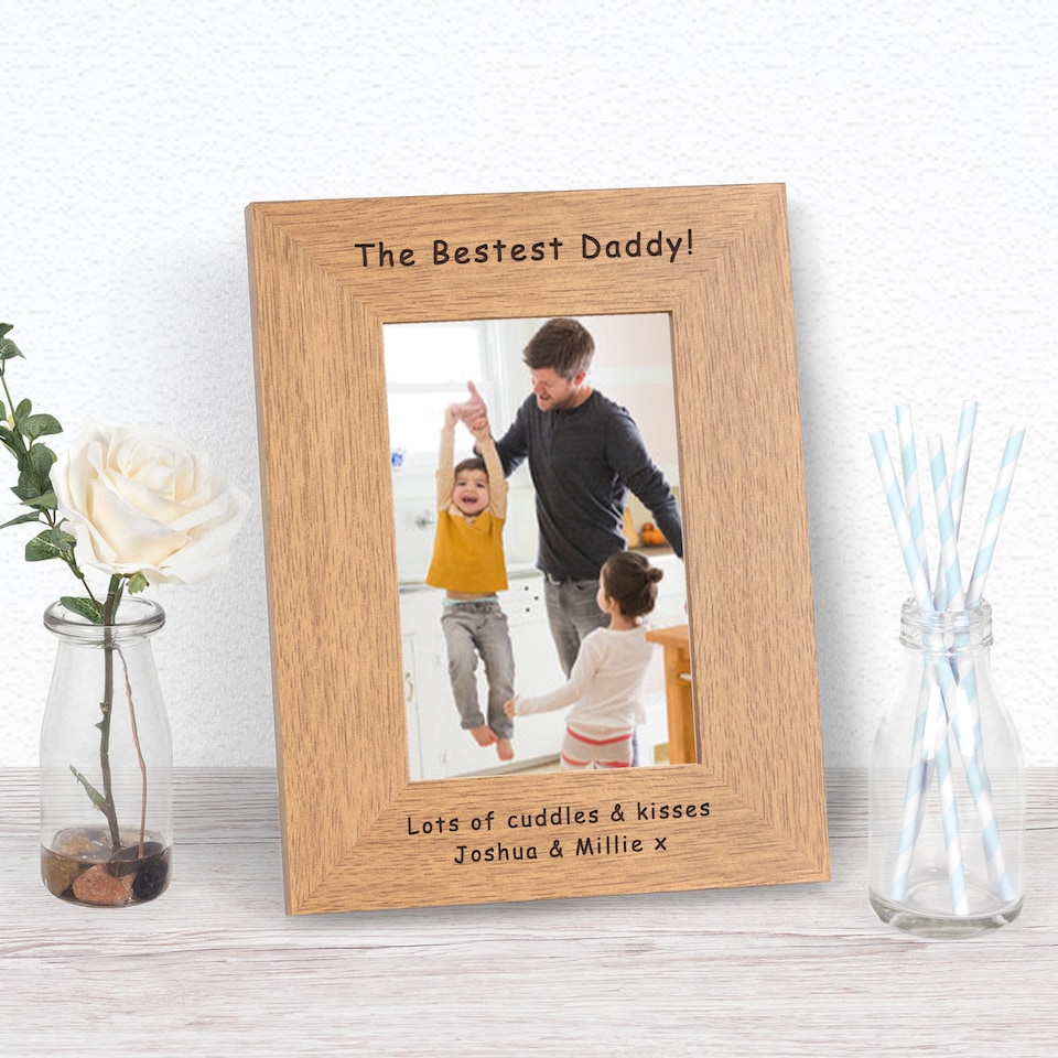 image 1 of Personalised The Bestest Daddy Wood Picture Frame 7 x 5 Fathers Day Dad