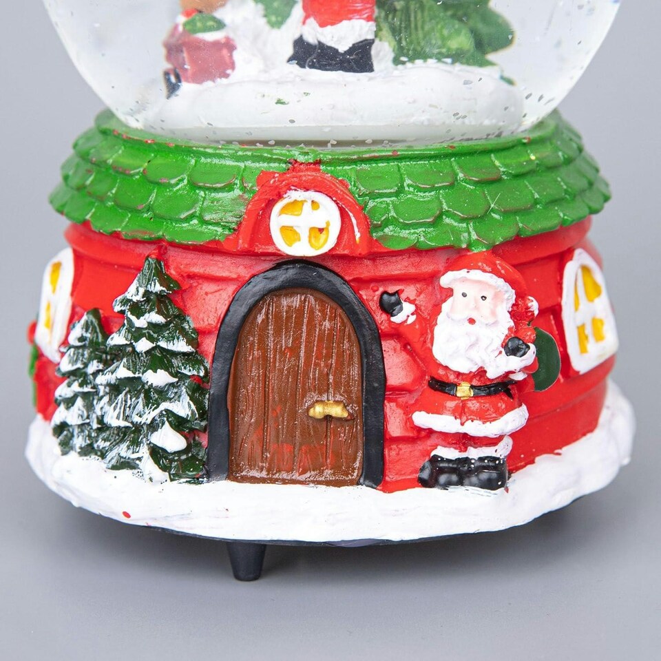 image 1 of 10x15cm Christmas Snowglobe