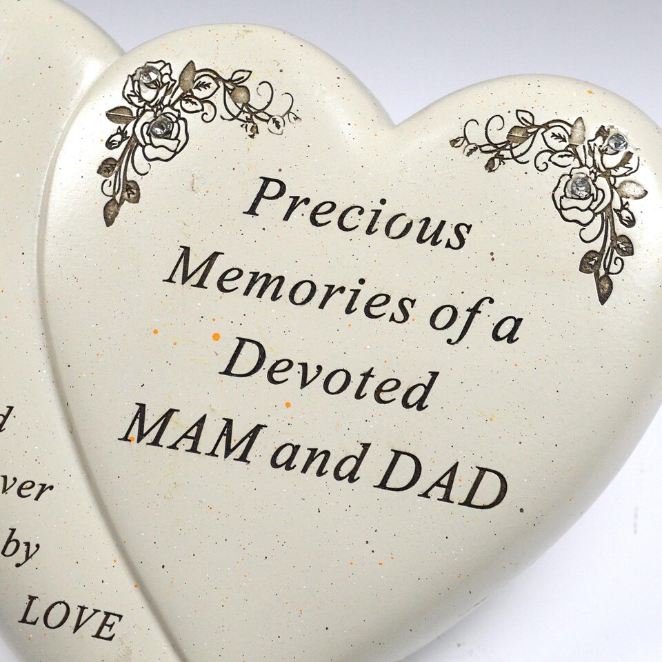 image 1 of Mam & Dad Graveside Memorial Heart Plaque Garden Ornament Memories Keepsake