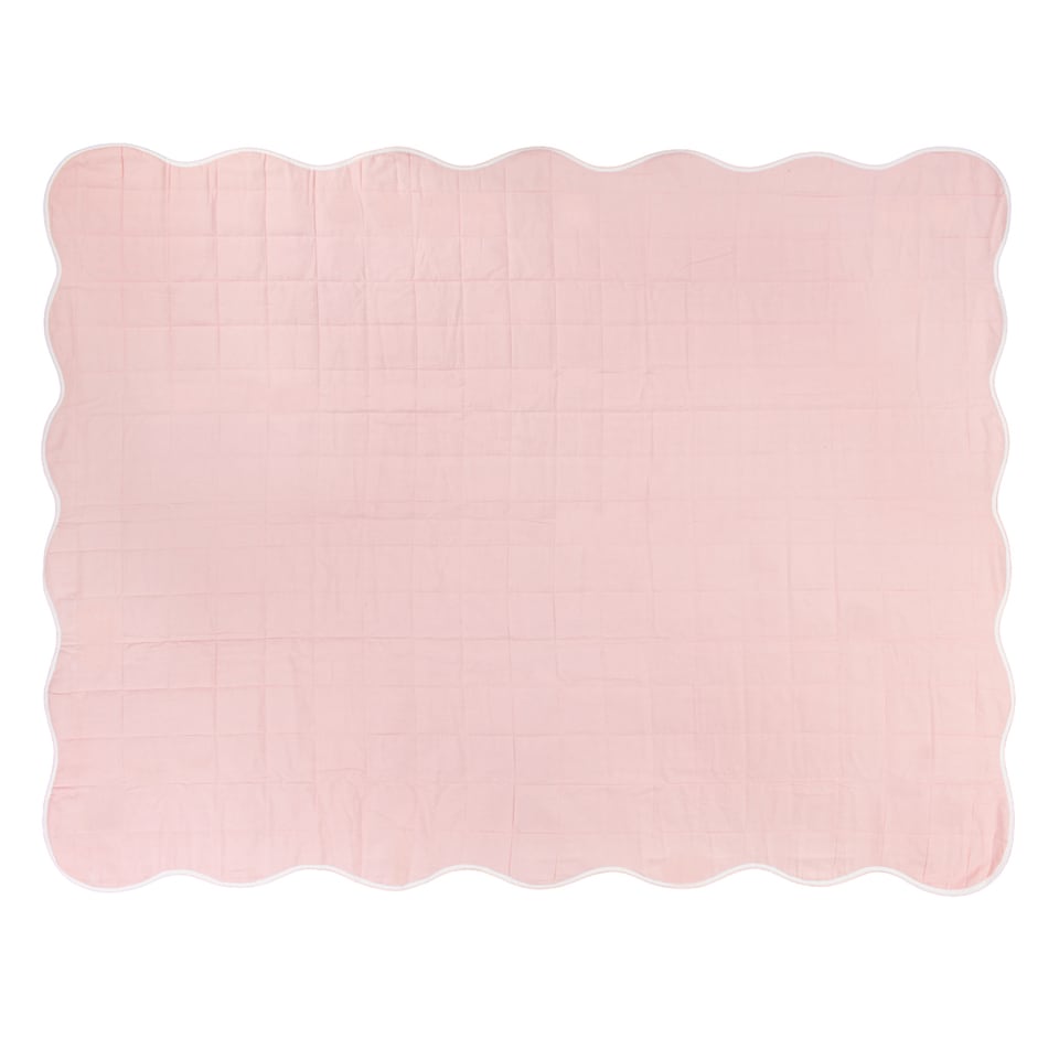 image 1 of Furn Scallop Quilted Bedspread