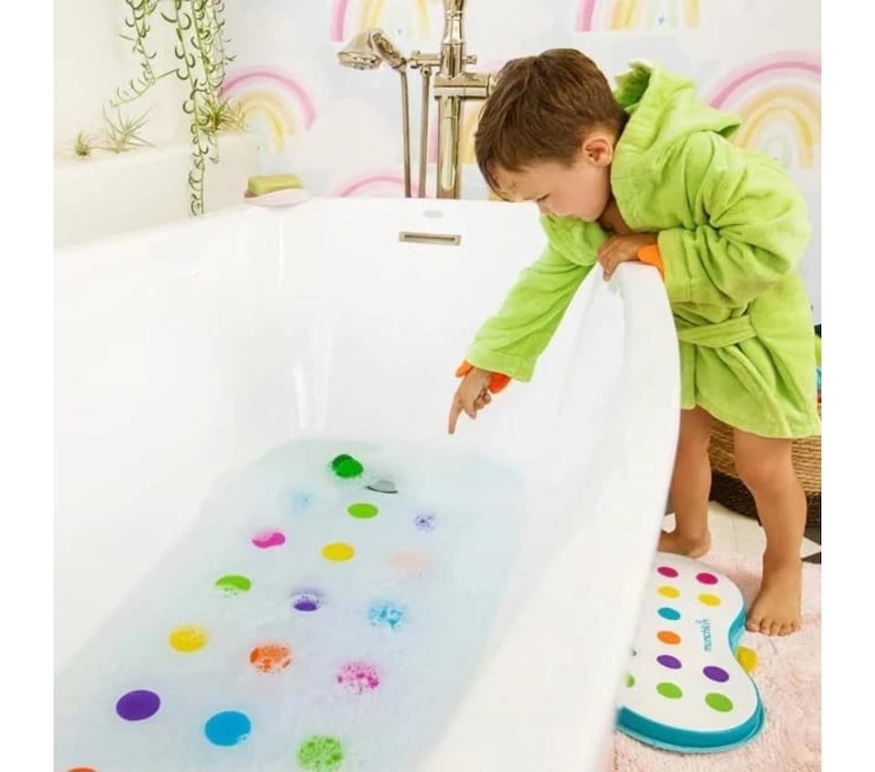image 1 of Munchkin Baby Infant Toddler Anti Non Slip Safety Bath Shower Mat Dots Guard