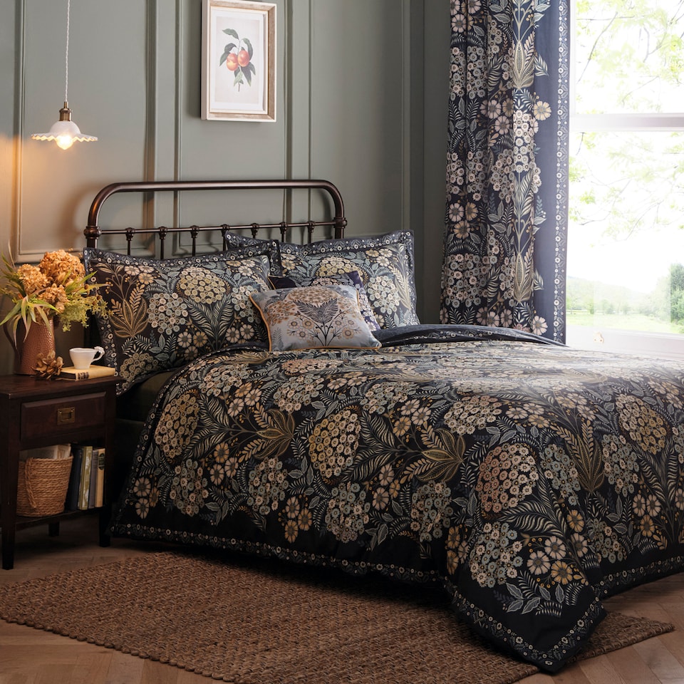 image 1 of Appletree Evelina Duvet Cover Set Navy