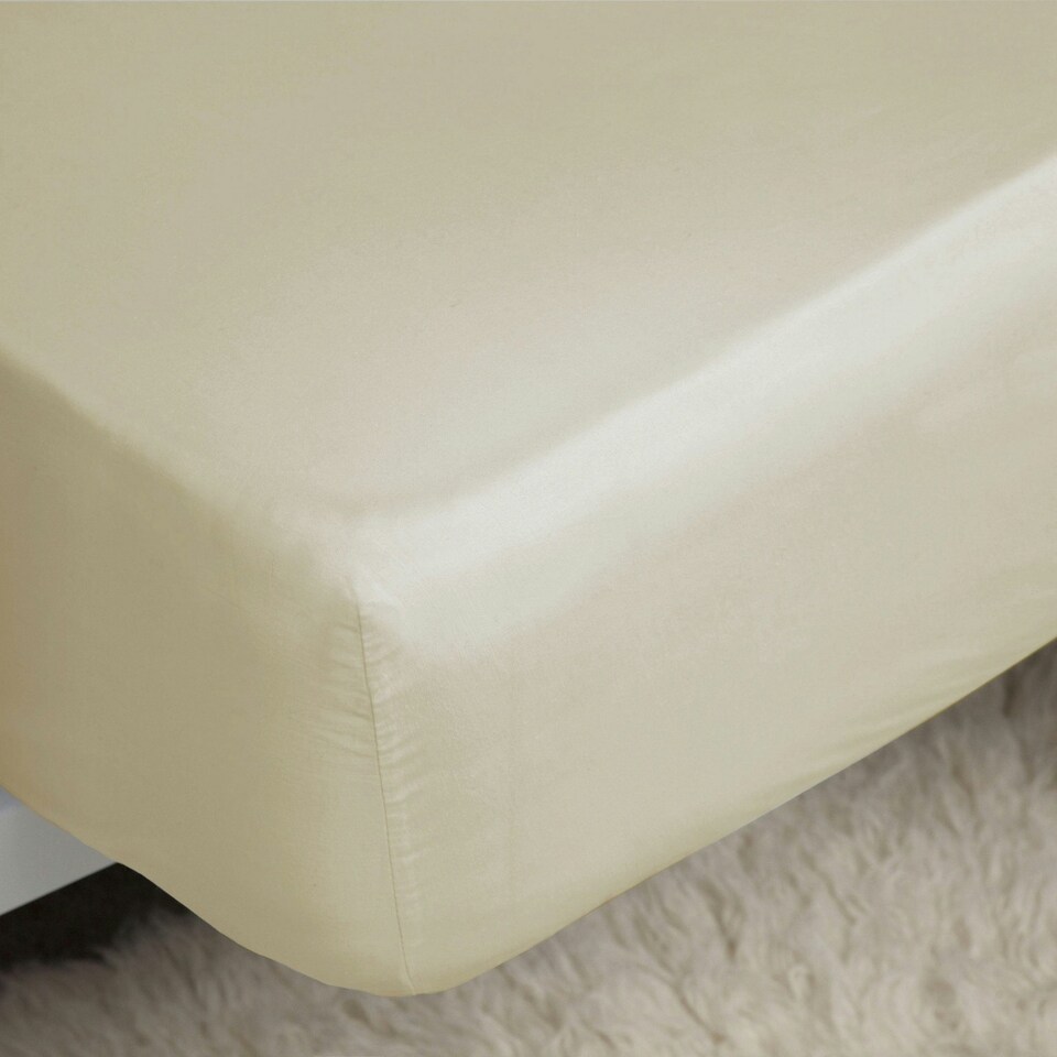 Belledorm Easycare Percale Fitted Sheet - Cream - Single