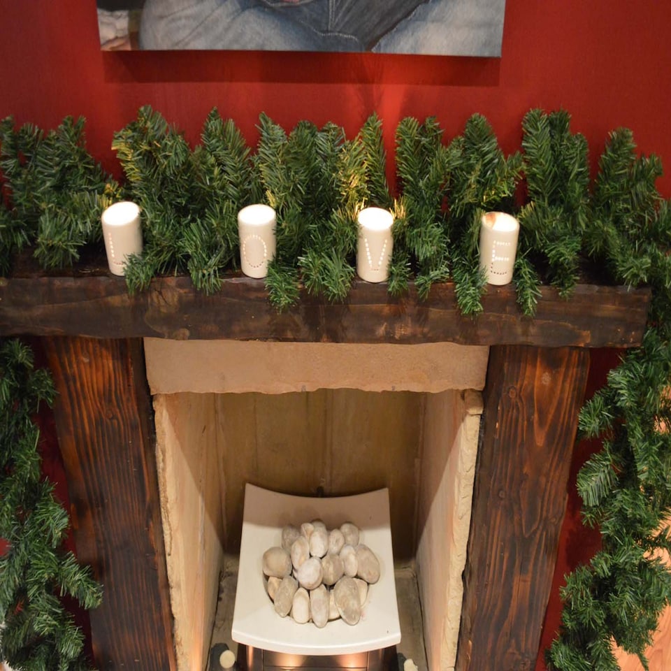 image 1 of 270cm (9ft) x 25cm Plain Green Imperial Pine Christmas Garland Decoration