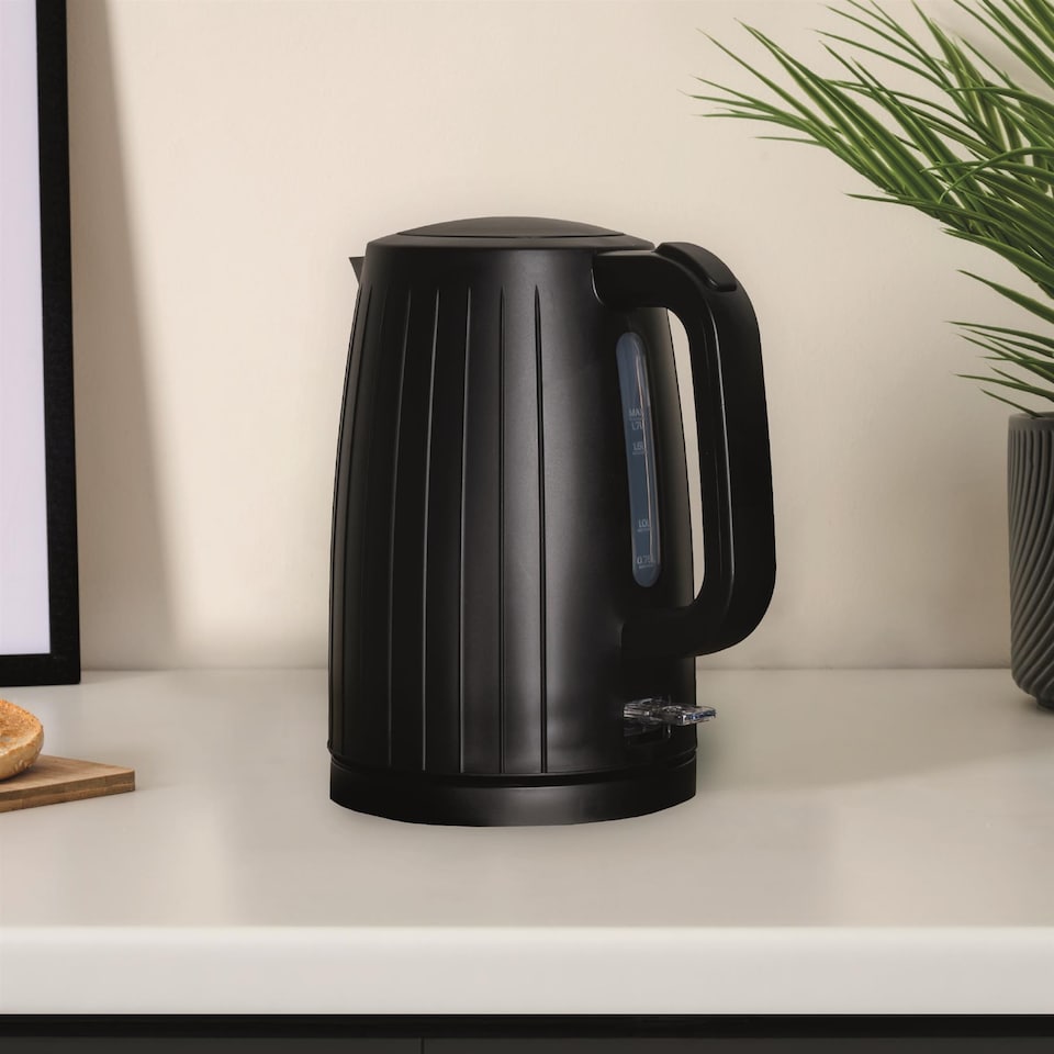 image 1 of Hamilton Beach Stealth Kettle & Toaster Set Black