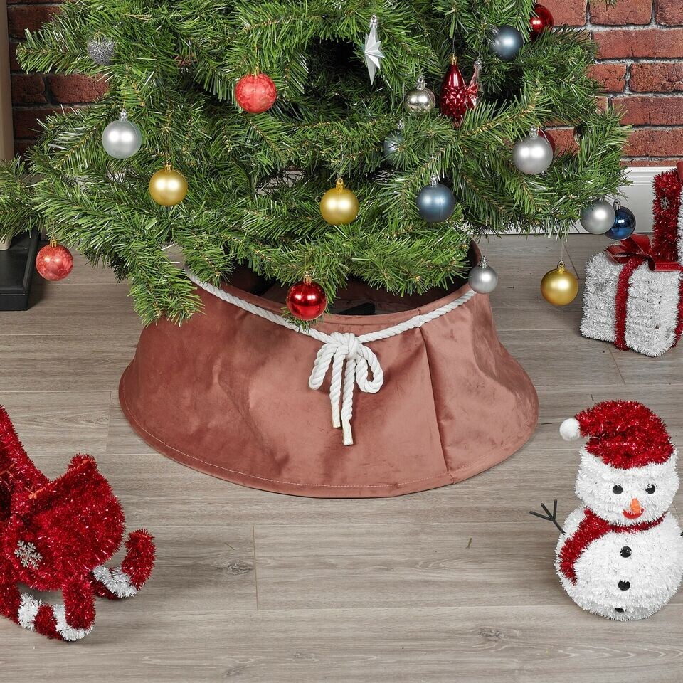image 1 of Velvet Christmas Tree Skirts