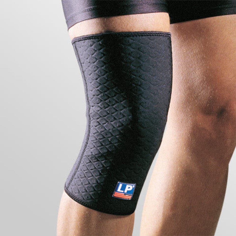 LP - Extreme Closed Knee Support